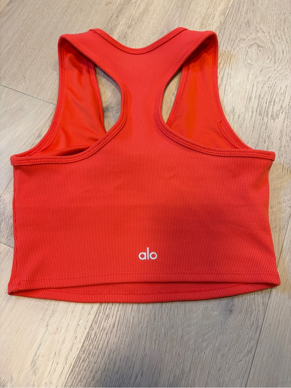 ALO Yoga Ribbed Scoop Crop Tank RED - Picture 3 of 4